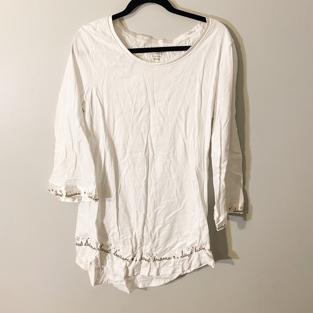 White night shirt